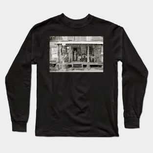 Carolina Country Store, 1939. Vintage Photo Long Sleeve T-Shirt